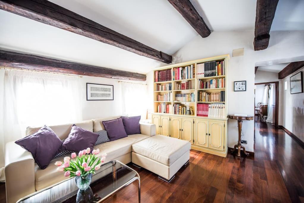 Apartamento Attic Behind St. Mark's Square